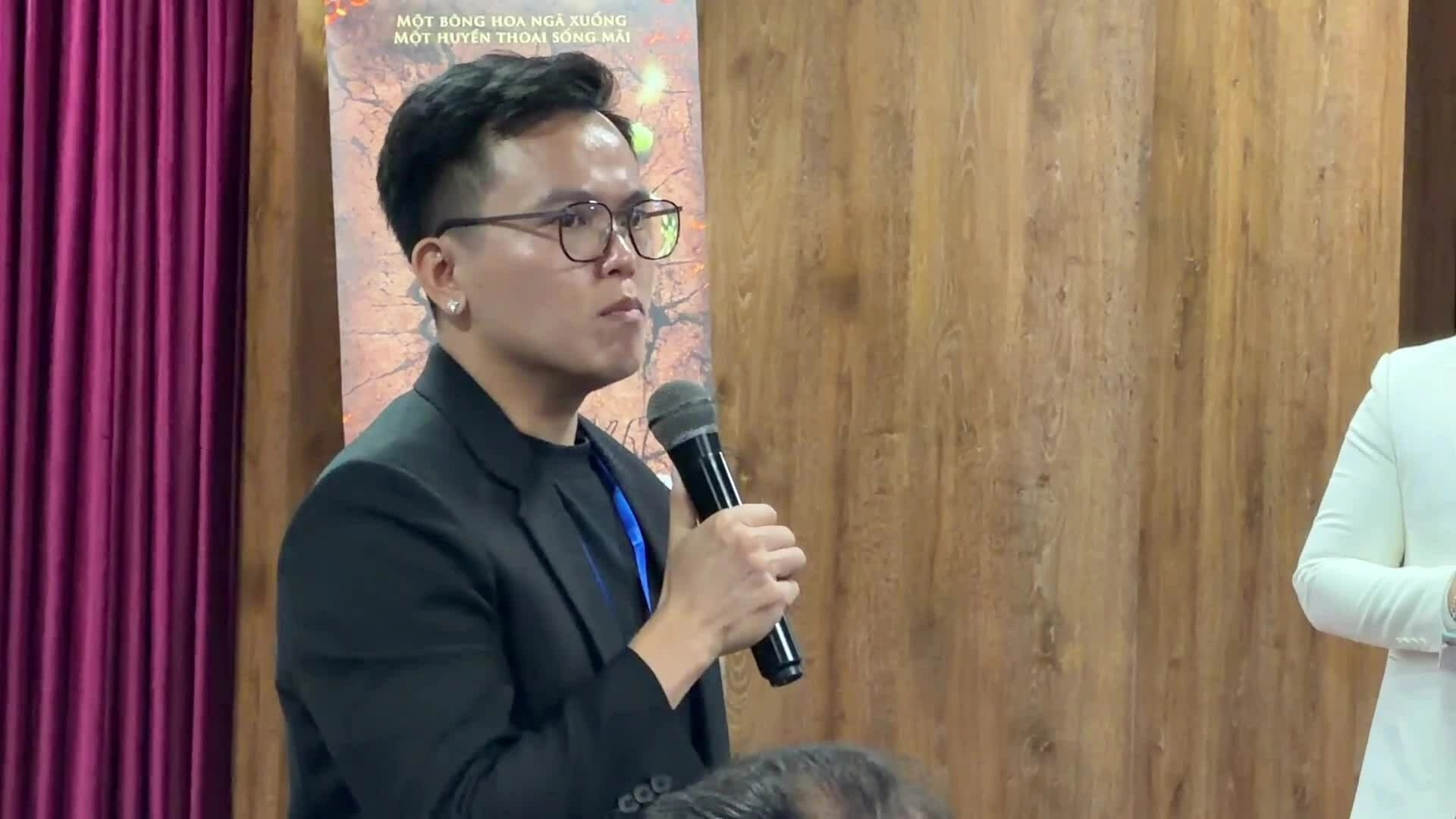Nhà sản xuất "Đất đỏ" nói về áp lực chọn diễn viên đóng anh hùng Võ Thị Sáu