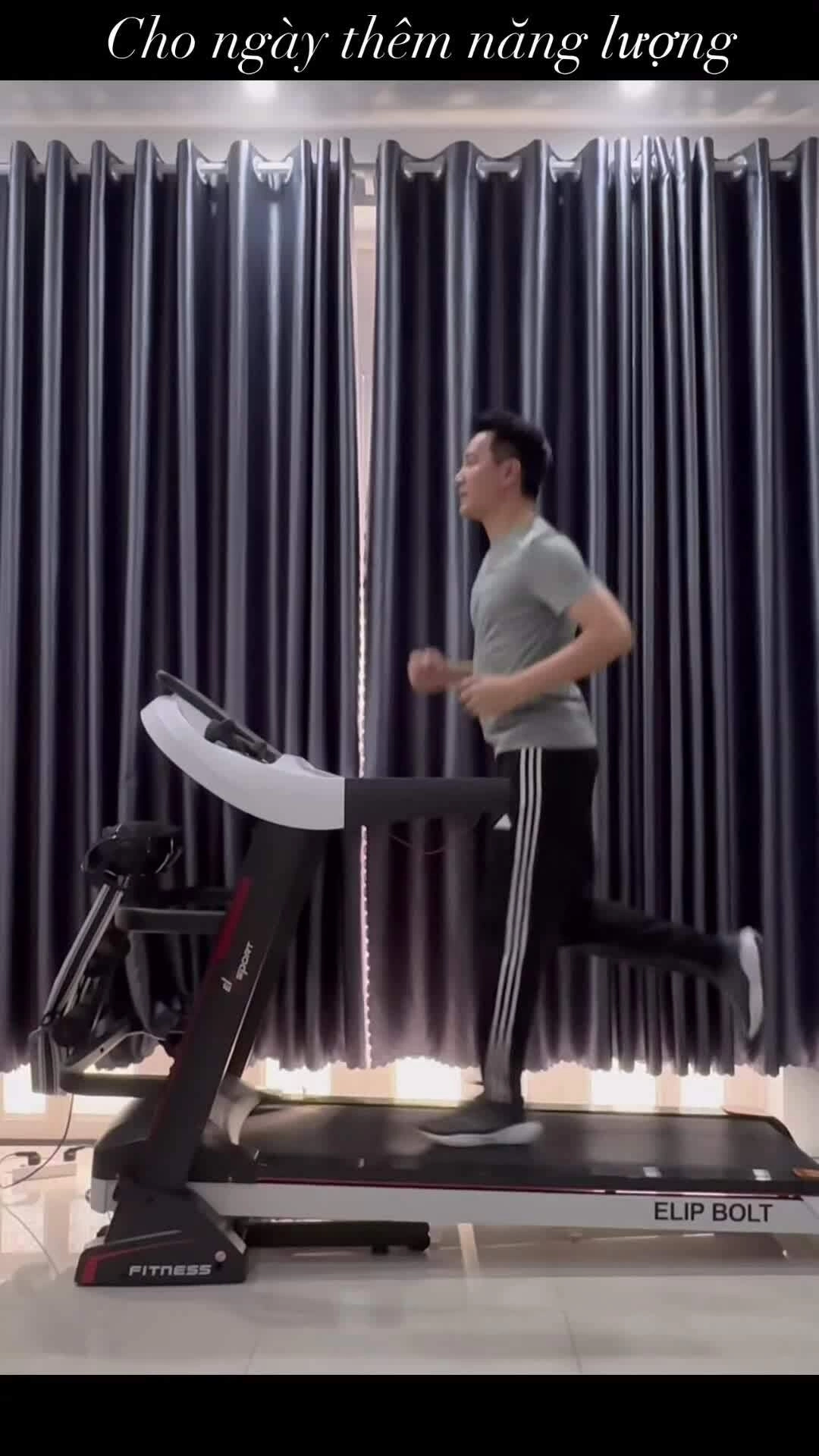 Nguyễn Phi Hùng vận động mỗi ngày