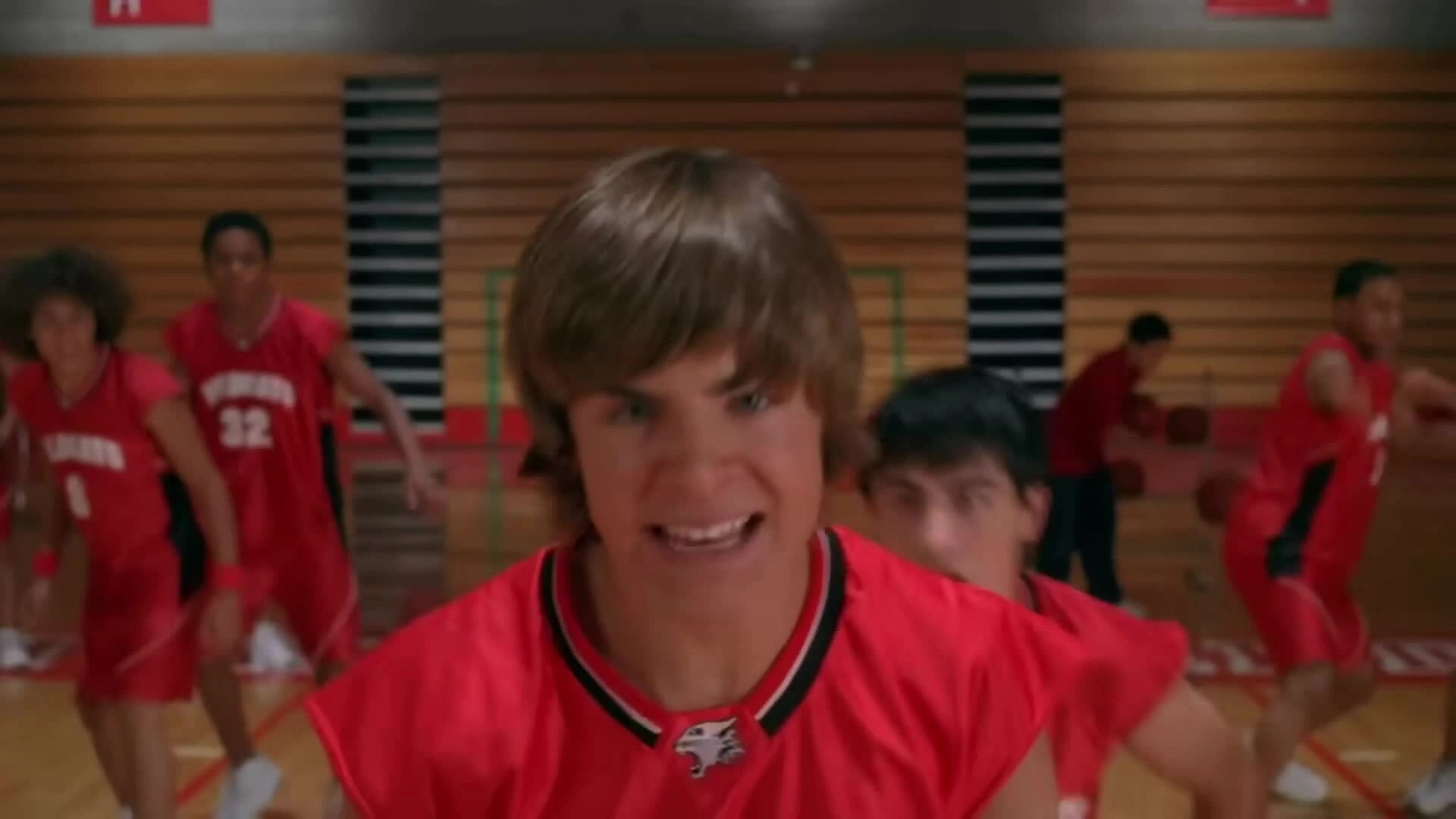 Trích đoạn của Zac Efron trong "High School Musical'