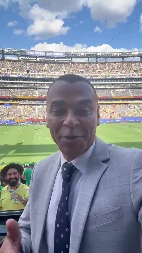 Huyền thoại Cafu cổ vũ Brazil