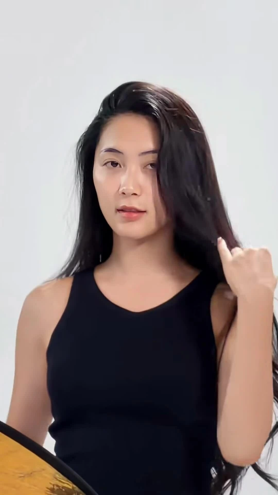 Nông Thị Hằng chụp ảnh mặt mộc ở The Face 2026