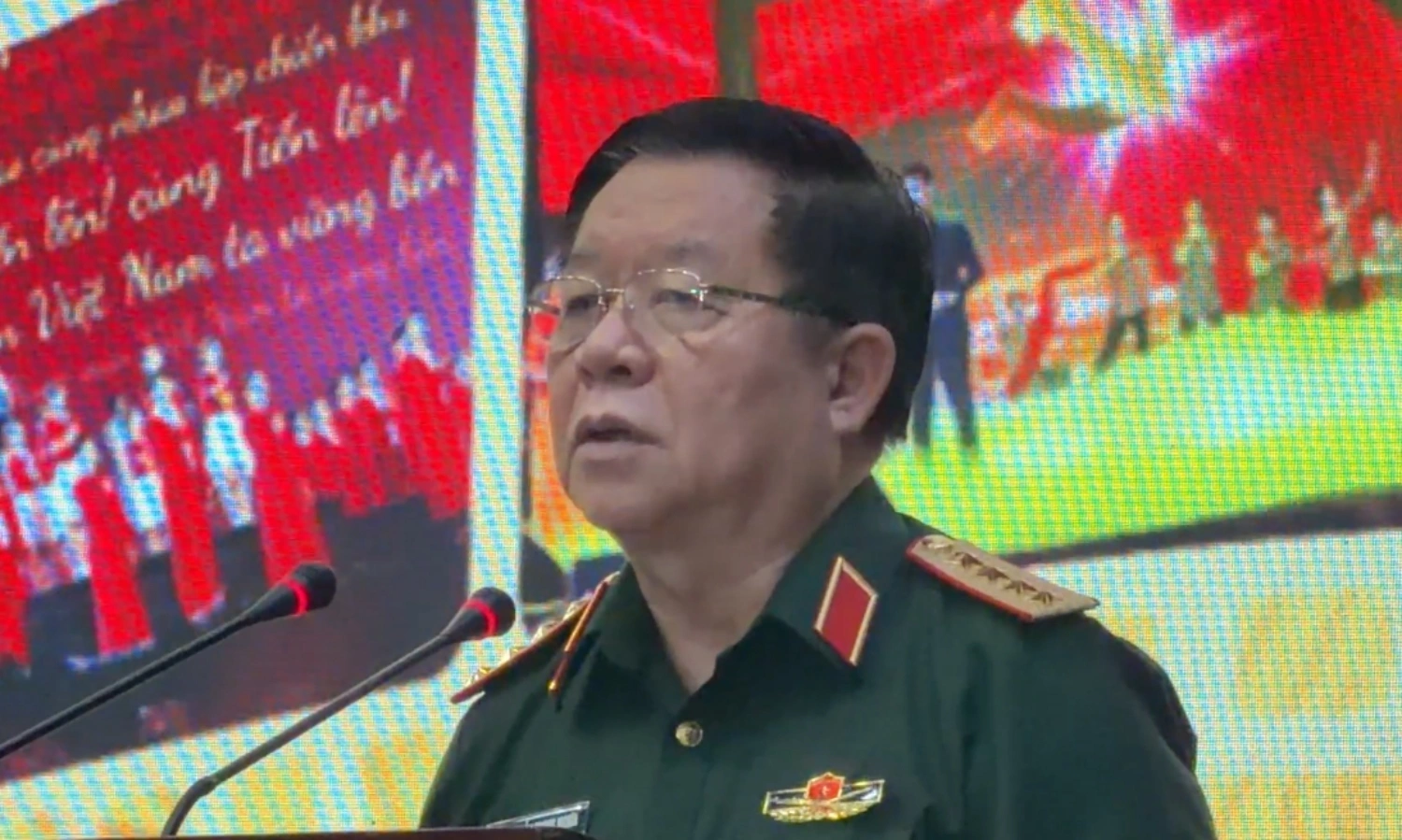 Đại tướng Nguyễn Trọng Nghĩa nhắn nhủ văn nghệ sĩ TP HCM, nói về "Mưa đỏ", "Địa đạo"