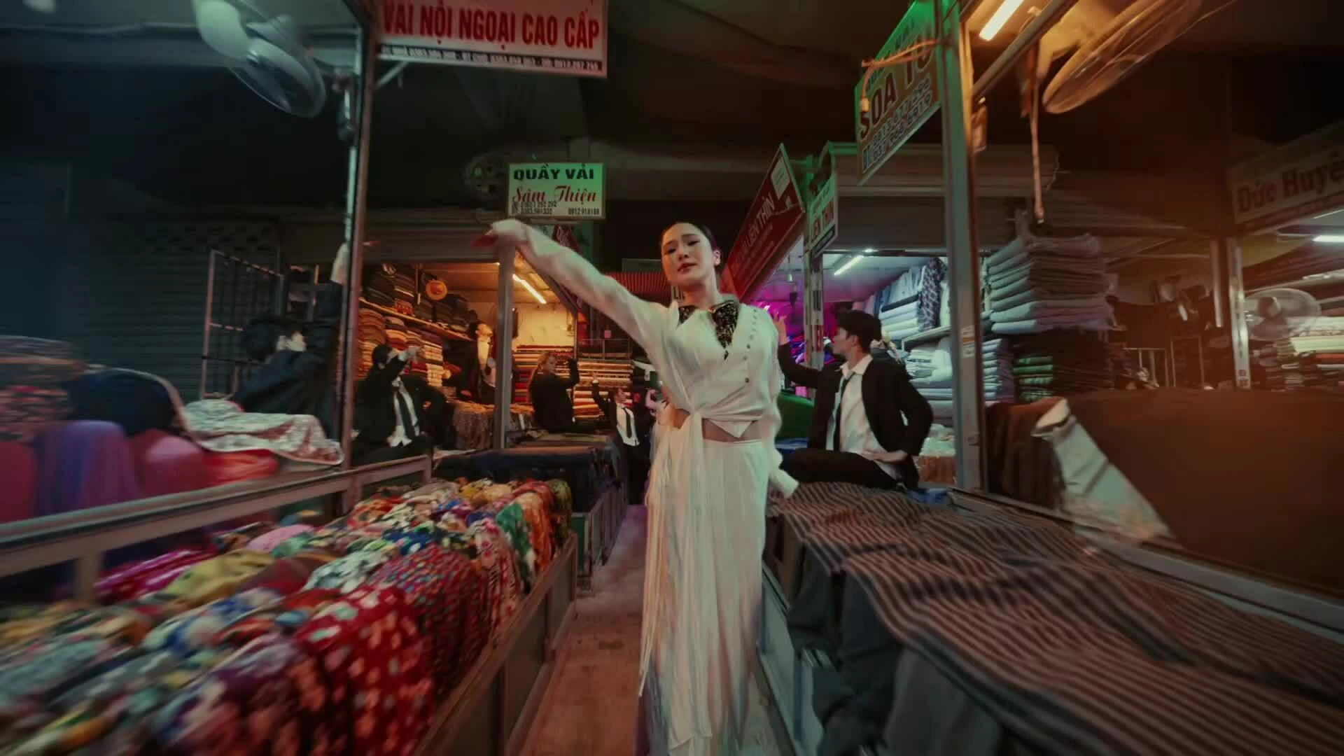 Trích MV "gái NGHỆ" của Hương Tràm