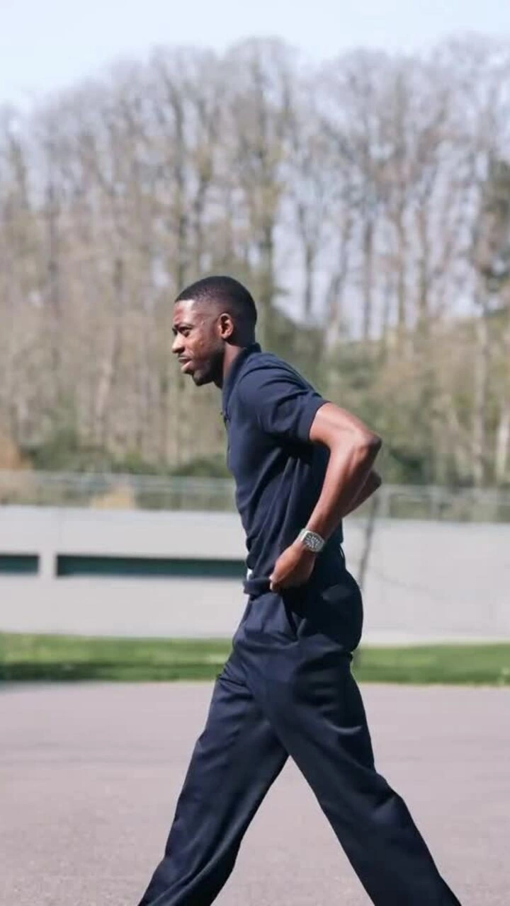 Dembele diện ton-sur-ton đi hội quân tuyển Pháp