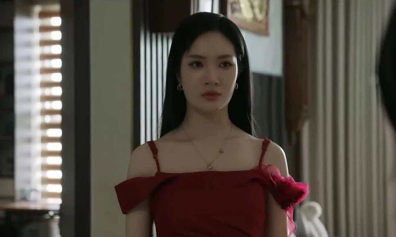 Thanh Huế trong trích phim 'Lửa trắng'