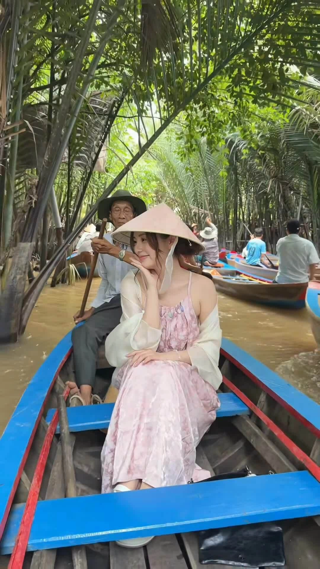 Hot girl Hàn Quốc khám phá miền Tây Nam Bộ