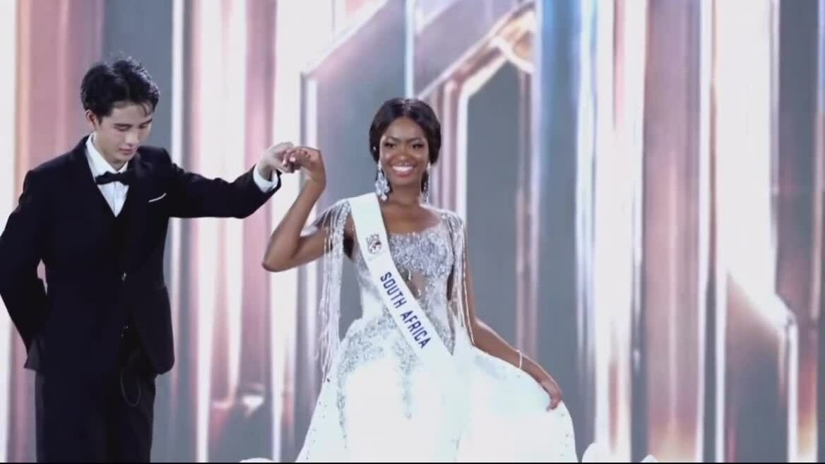 Hoa hậu South Africa diễn trang phục dạ hội tại chung kết Miss World 2026