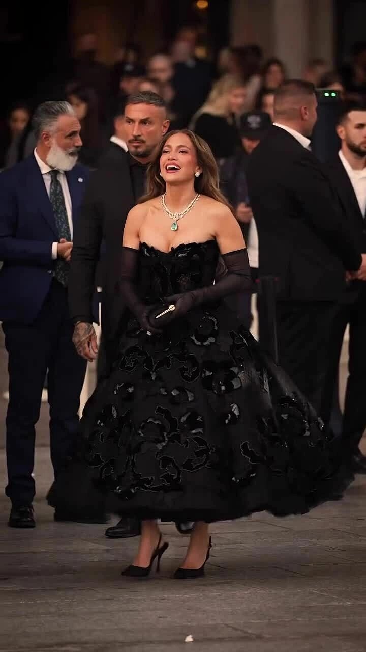 Jennifer Lopez ở Vogue World 2026