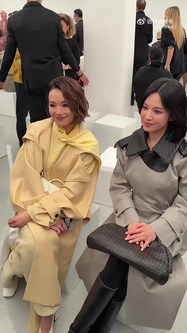 Thư Kỳ, Song Hye Kyo khoe sắc