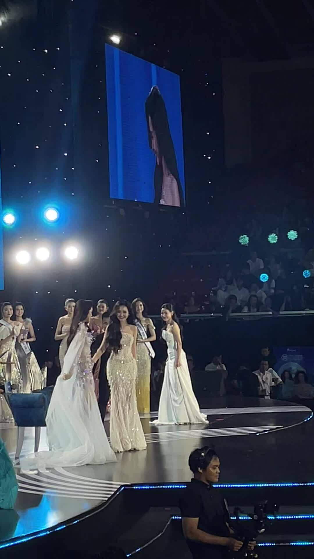 Cô gái thần tượng Đỗ Thị Hà đăng quang Miss World Vietnam 2025