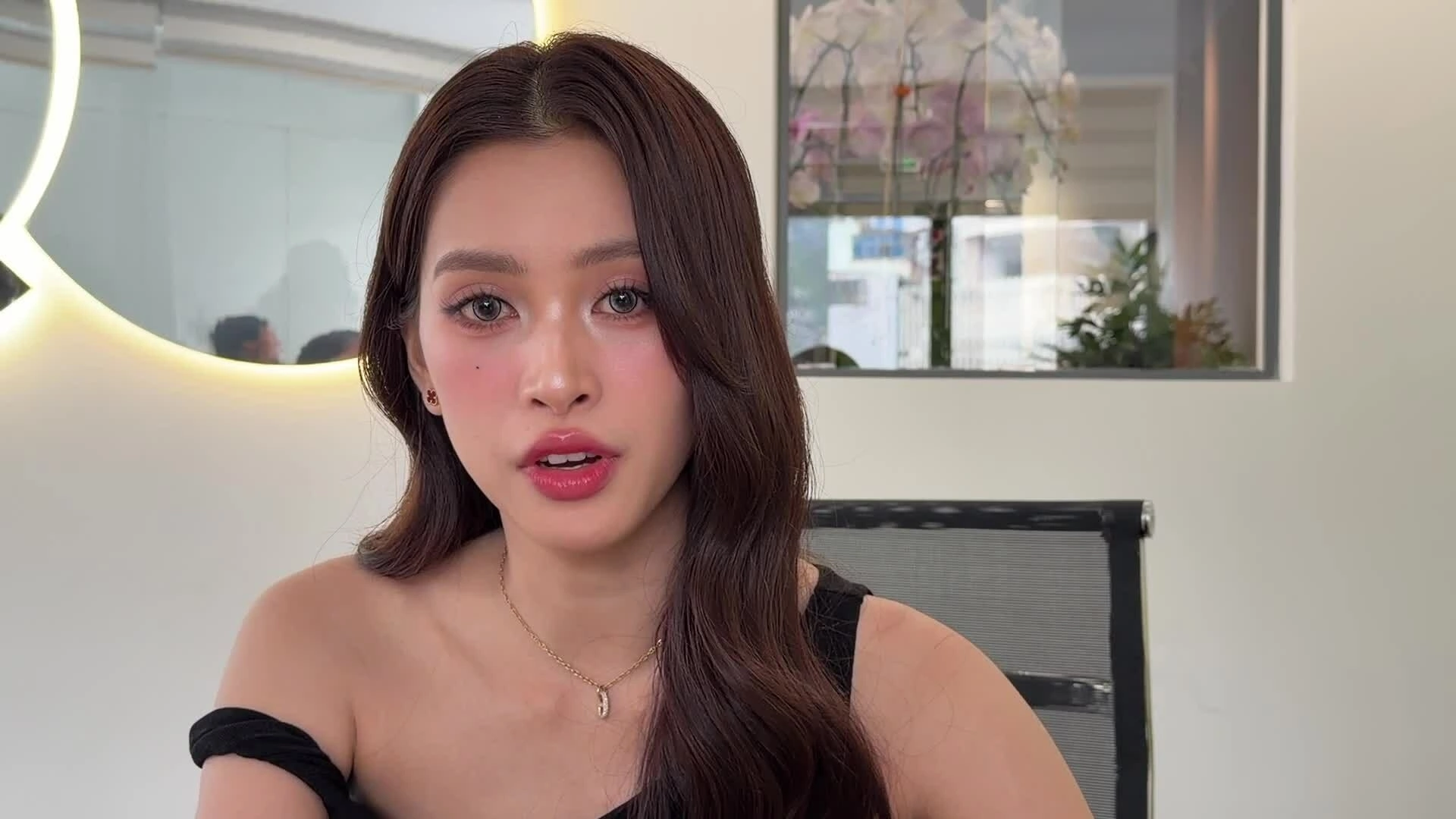 Hoa hậu Tiểu Vy nói về những lời khuyên Trấn Thành dành cho cô khi theo nghề diễn