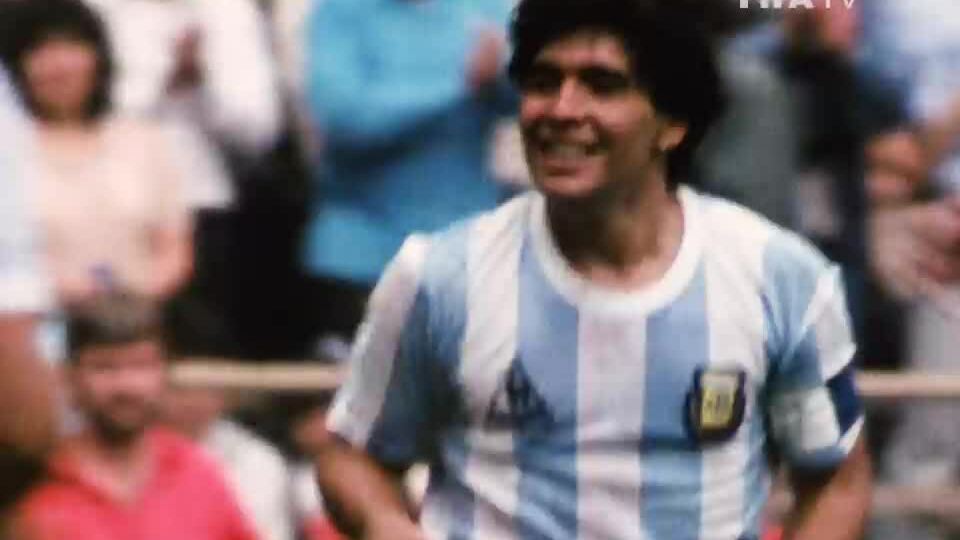 Top 5 bàn thắng của Maradona