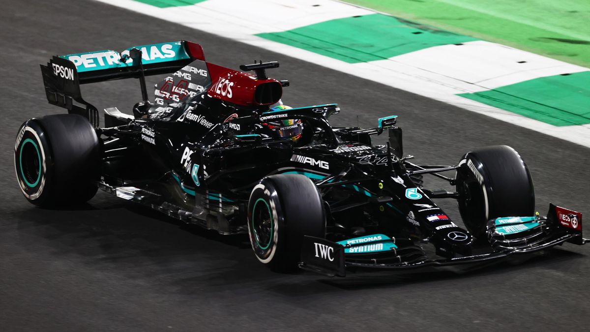 Lewis Hamilton vô địch tại Saudi Arabian Grand Prix