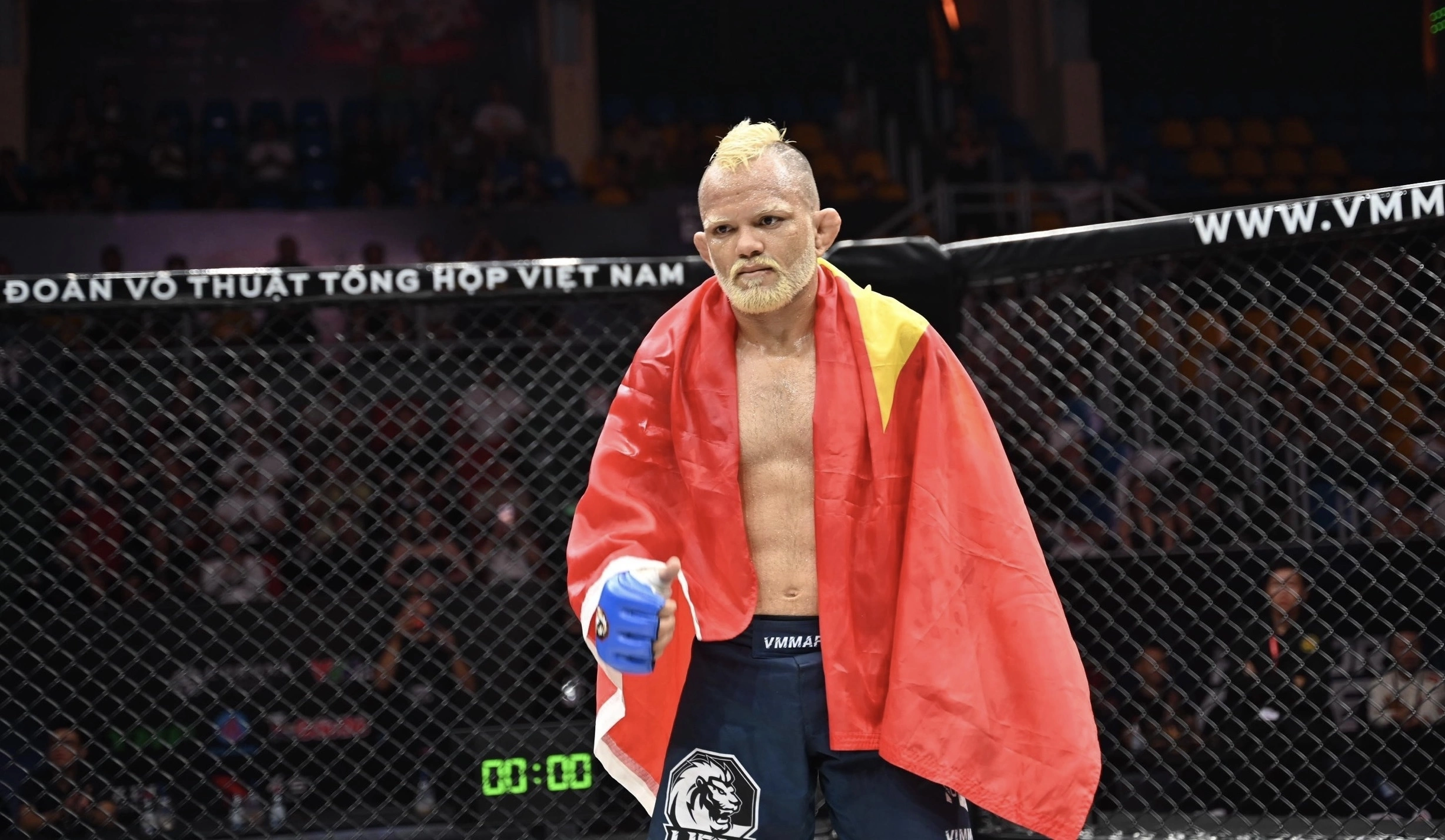 Nhà vô địch Jujitsu Brazil ngỡ ngàng khi thua ở MMA Việt Nam