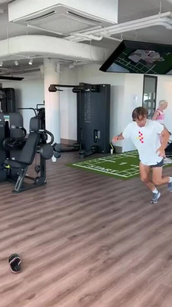Bí quyết giữ thể lực của Modric