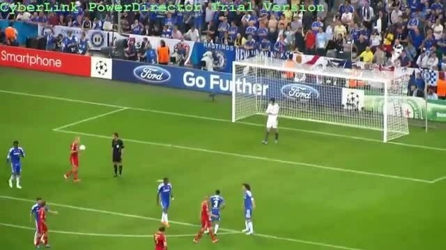Cech cản phạt đền của Robben