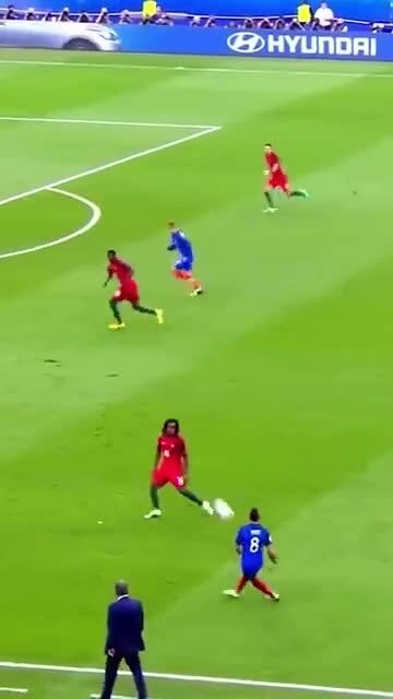 Rui Patricio cứu thua trước Griezmann