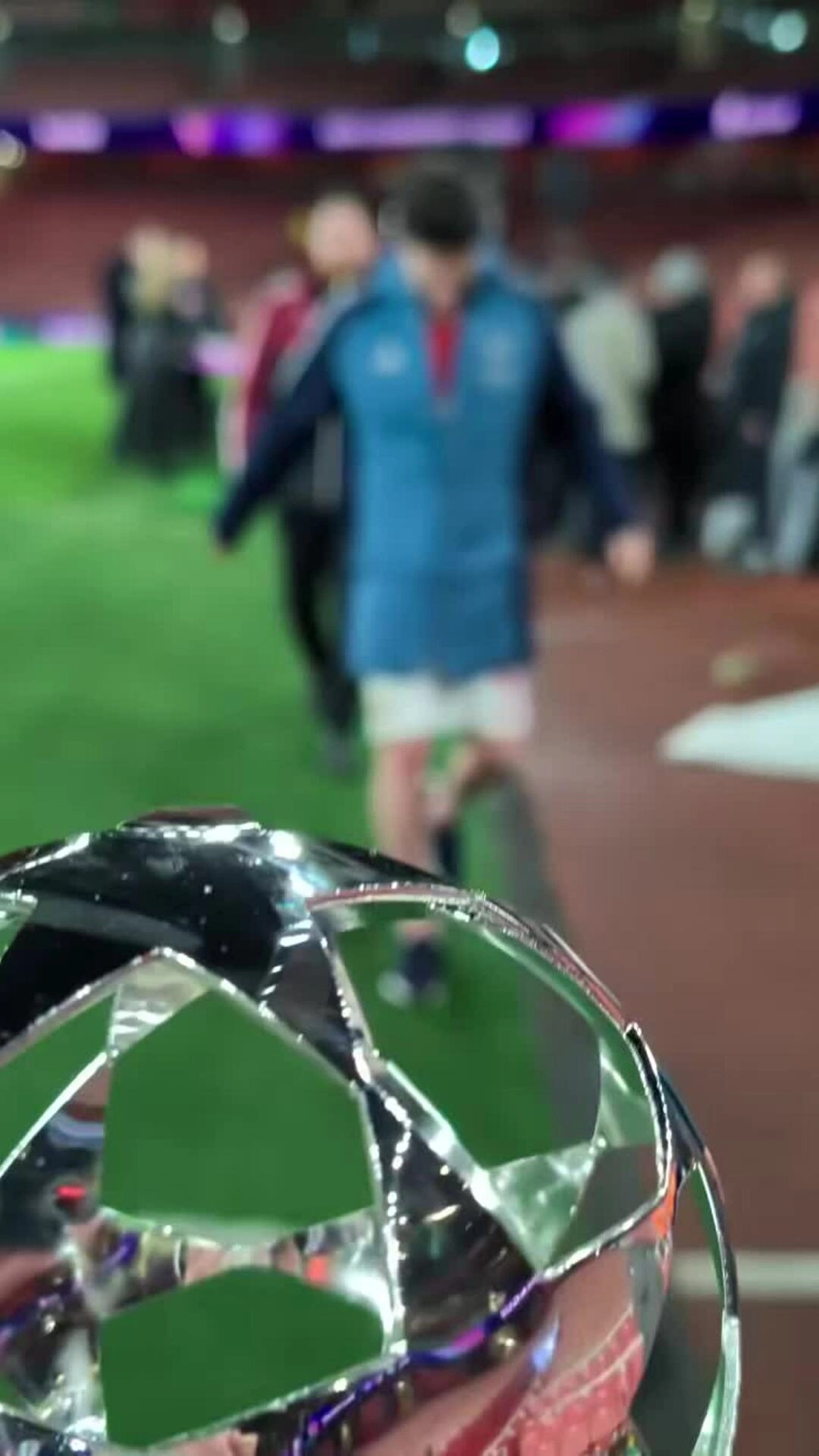 Declan Rice nhận danh hiệu cầu thủ hay nhất trận thắng Bayern Declan Rice nhận danh hiệu cầu thủ hay nhất trận