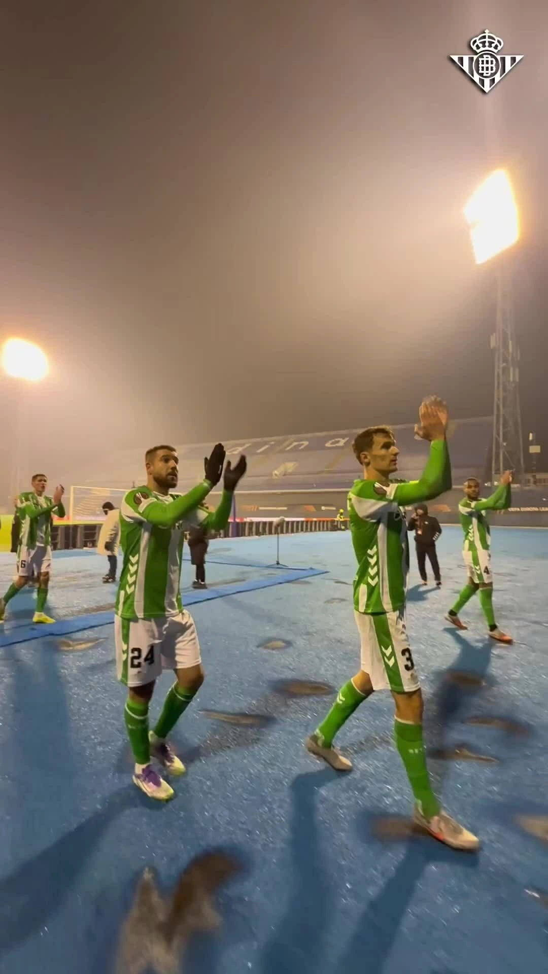 Real Betis mừng chiến thắng ở Europa League