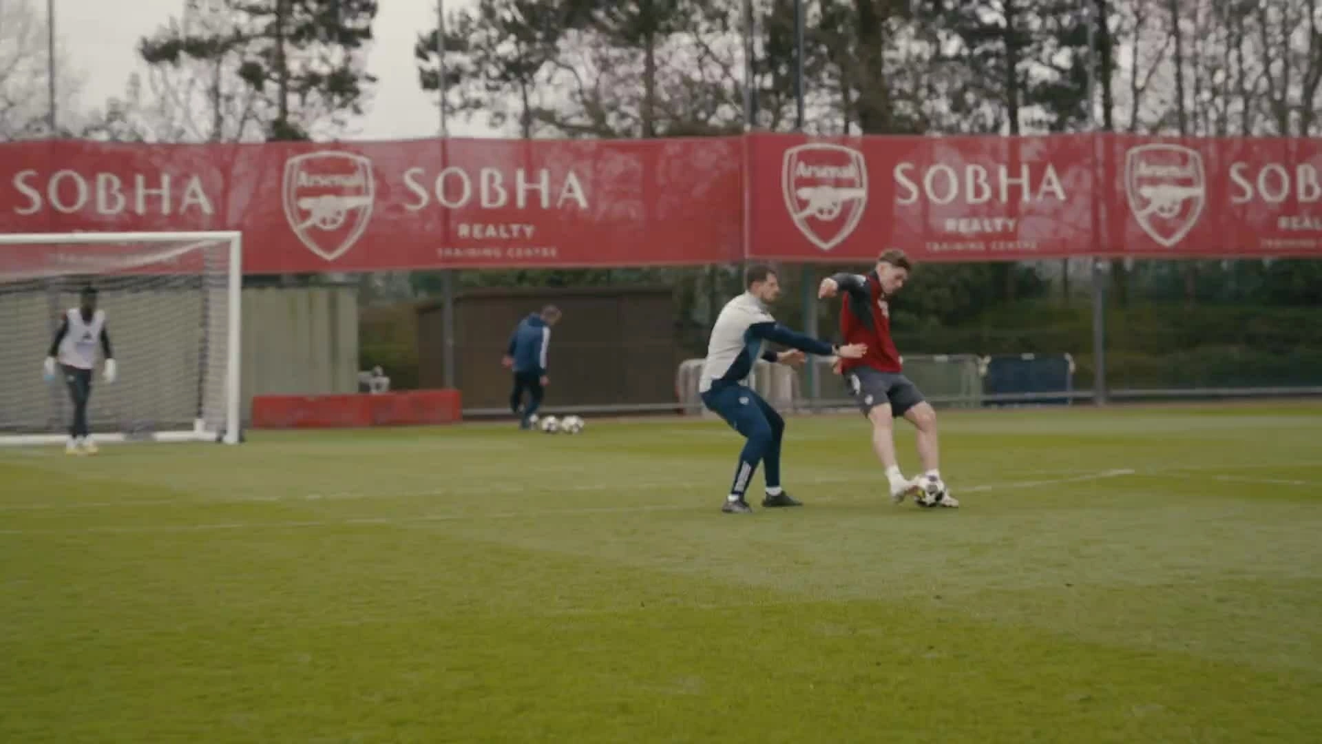 Arsenal tập luyện trước vòng 1/8 Champions League Buổi tập của Arsenal chuẩn bị cho vòng 1/8 Champions League