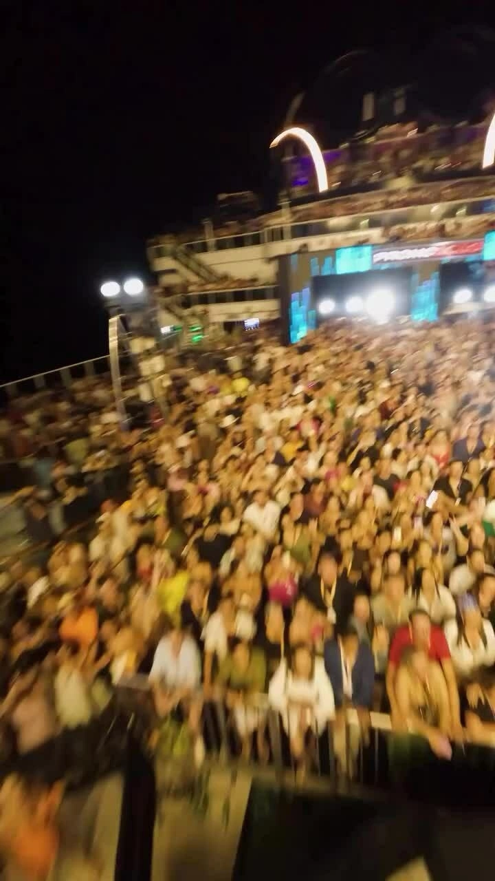 Con trai Ronaldo Nazario làm DJ