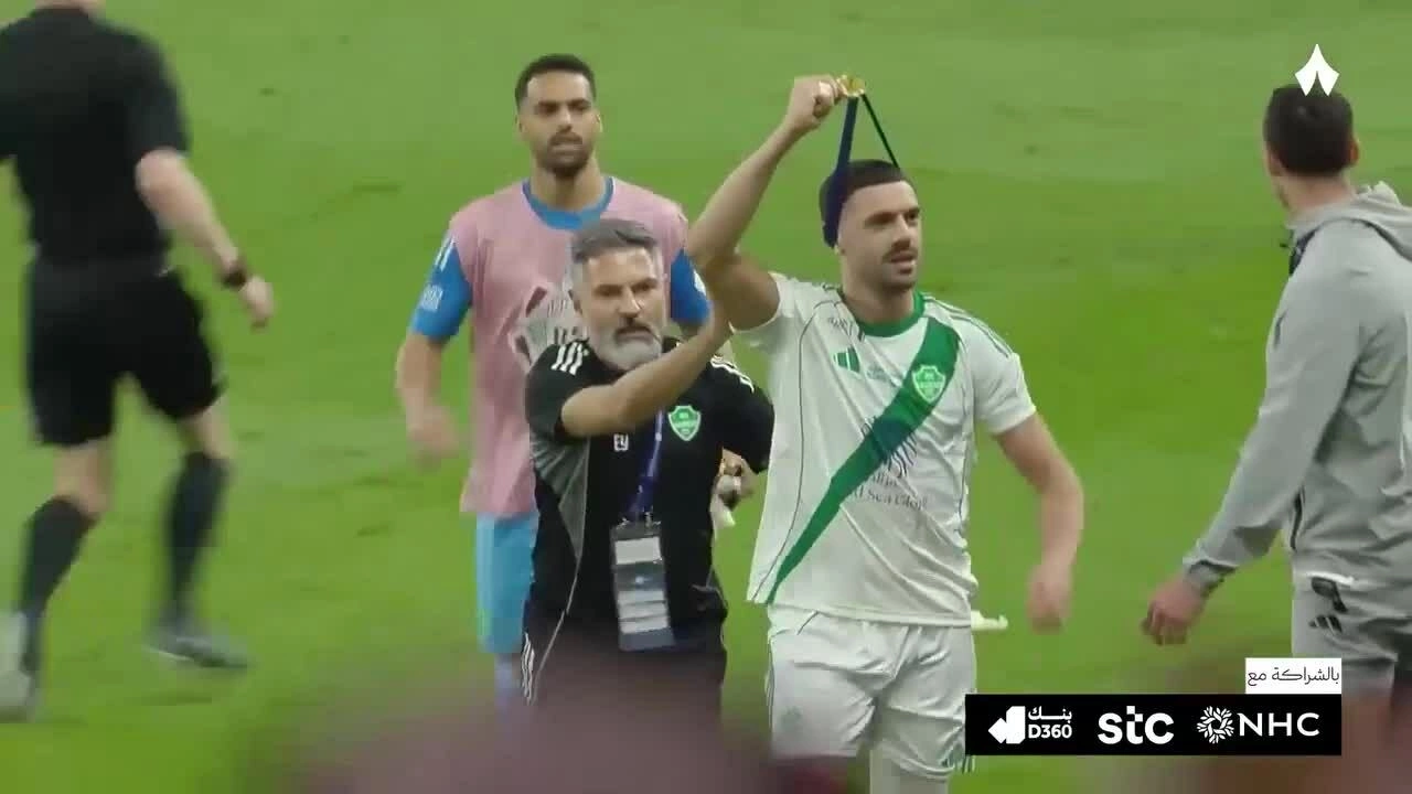 Demiral "khoe" HC vô địch AFC Champions League 2026