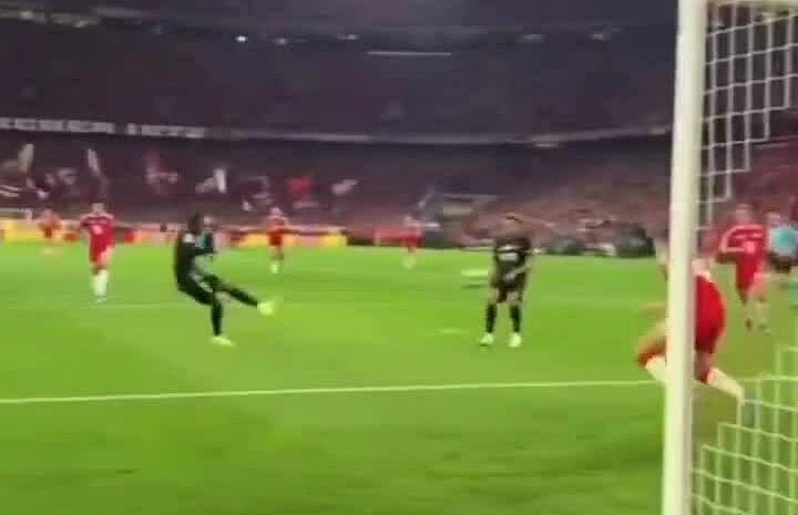 Bàn thắng của Dembele vào lưới Bayern ở lượt về bán kết Champions League