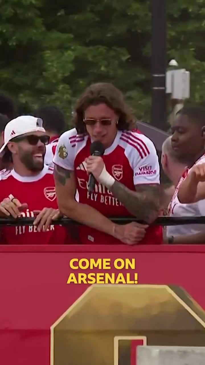 Arsenal diễu hành chức vô địch Ngoại hạng Anh
