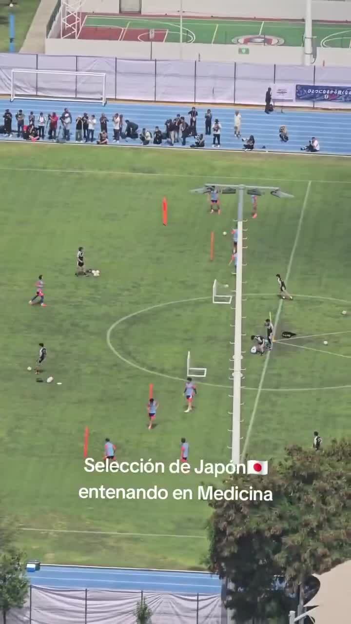 Sao Nhật Bản chê sân tập trước World Cup 2026