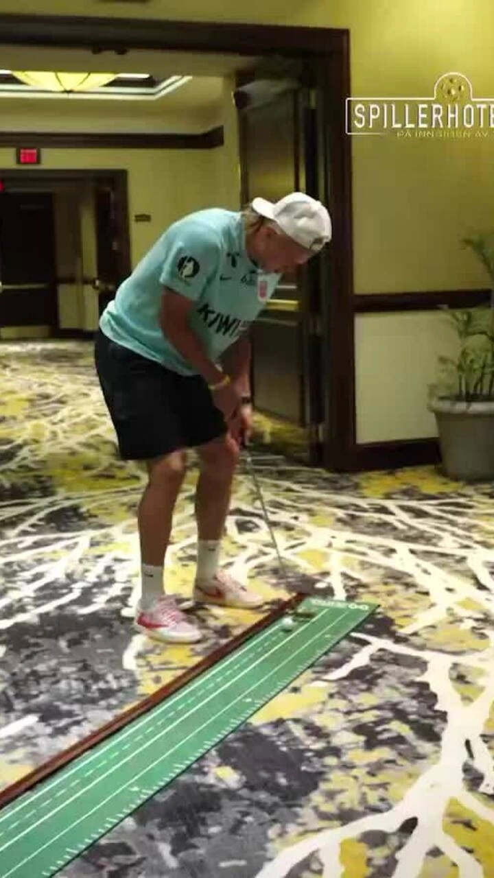 Haaland đánh golf ở Mỹ