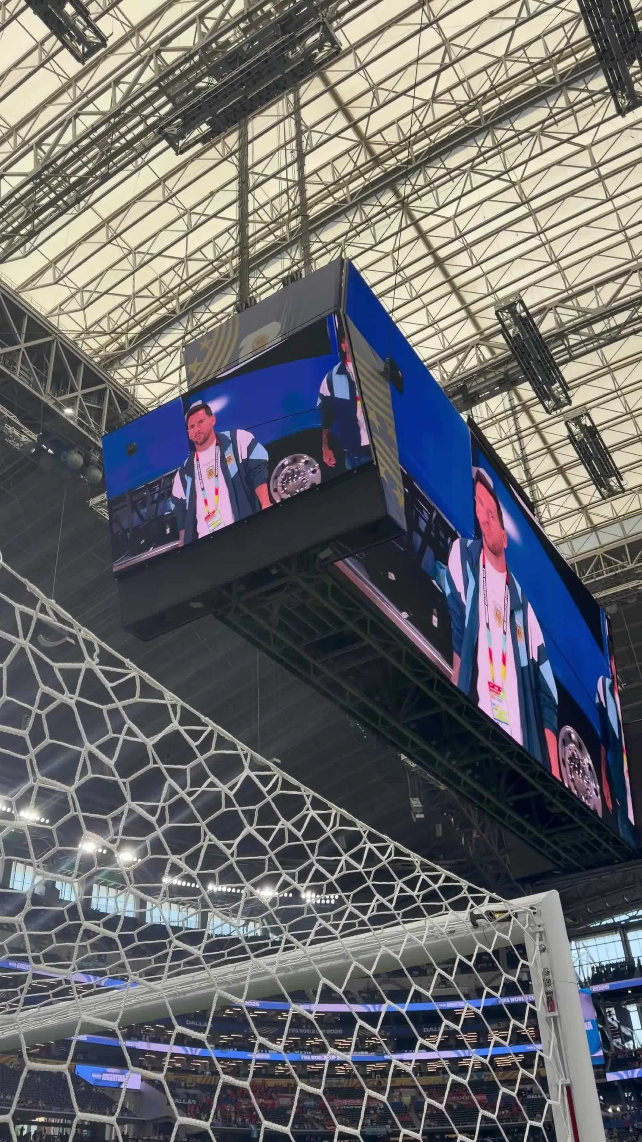 Chờ Messi phá kỷ lục
