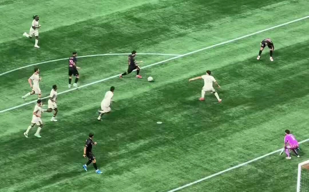 Bàn thắng đầu tiên của Messi trong trận gặp Atlanta
