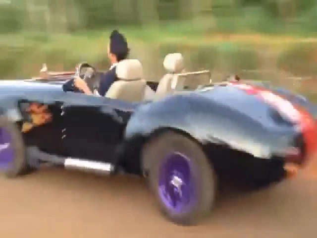 Chàng trai 'biến' ôtô cũ 70 triệu thành siêu xe Shelby Cobra