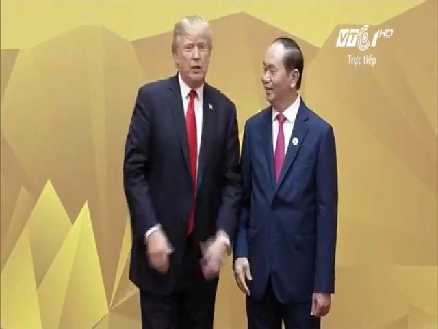 Chủ tịch nước đón lãnh đạo Mỹ tại Hội nghị Cấp cao APEC