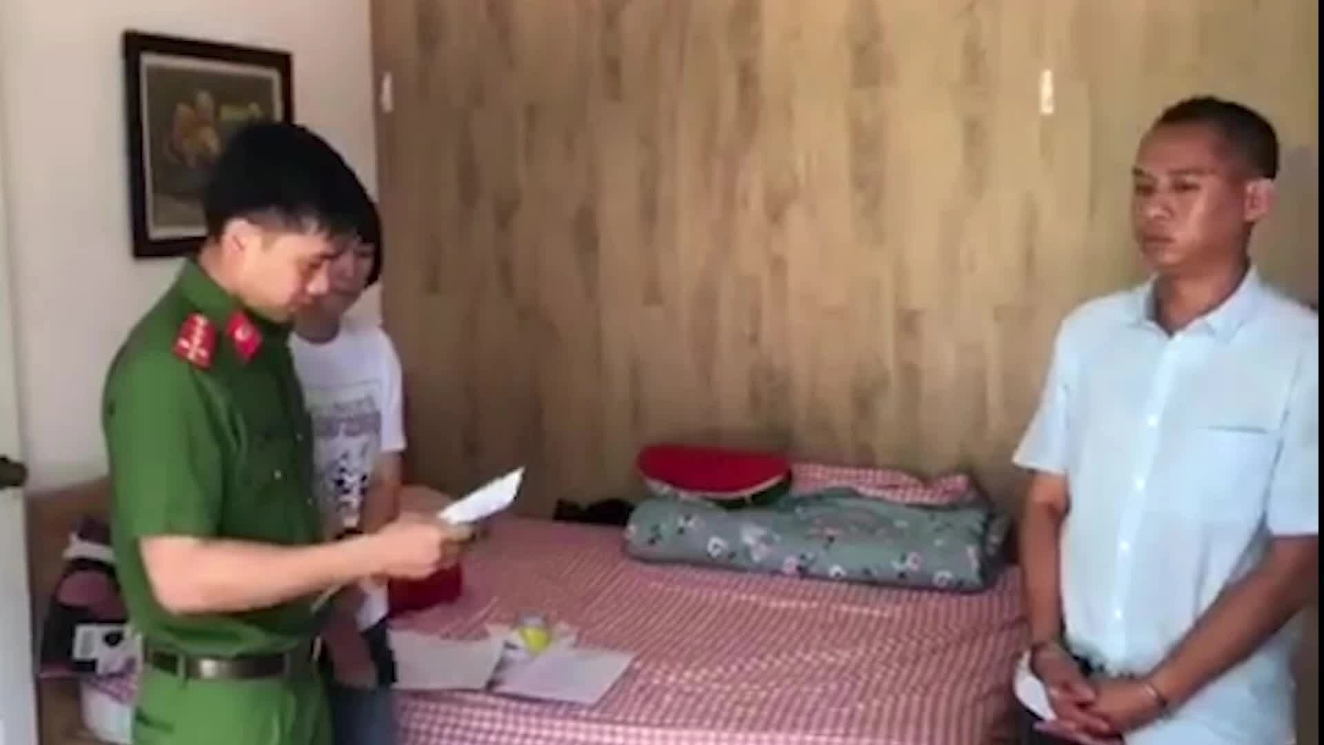 Video khám xét nhà một nghi can