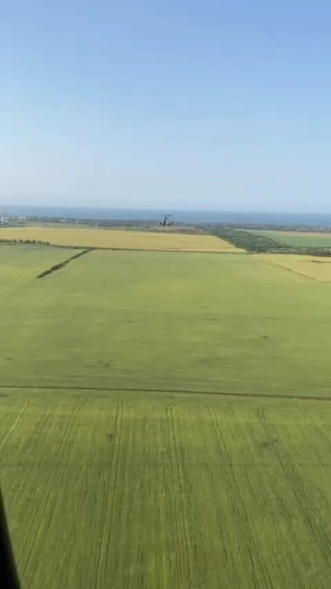 Trực thăng Ka-52 Nga về được căn cứ dù gãy nát cánh đuôi