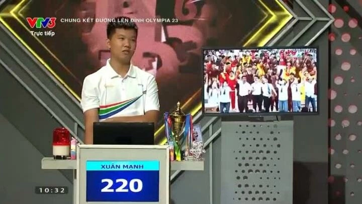 Màn lội ngược dòng của quán quân Olympia Xuân Mạnh