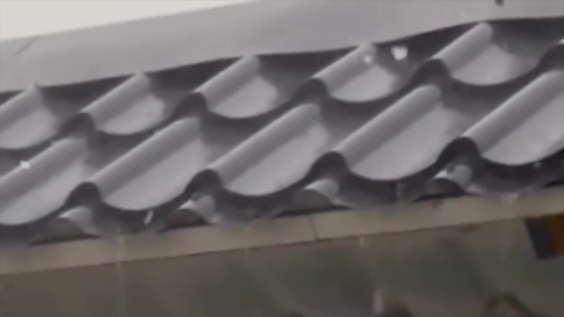 Mưa đá lần đầu xuất hiện ở Cần Thơ