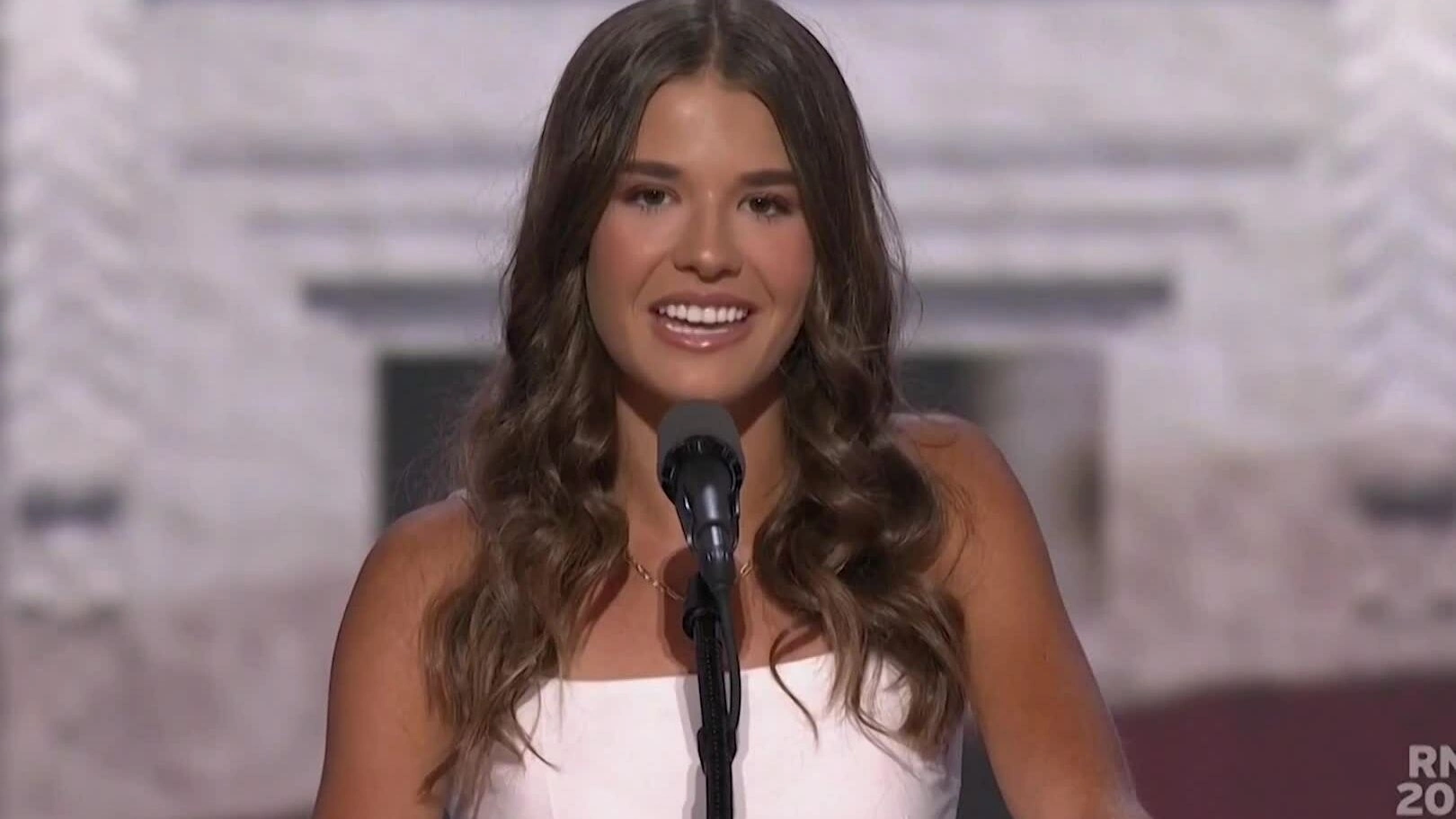 Cháu gái kể về tình cảm với ông Trump tại đại hội đảng Cộng hòa