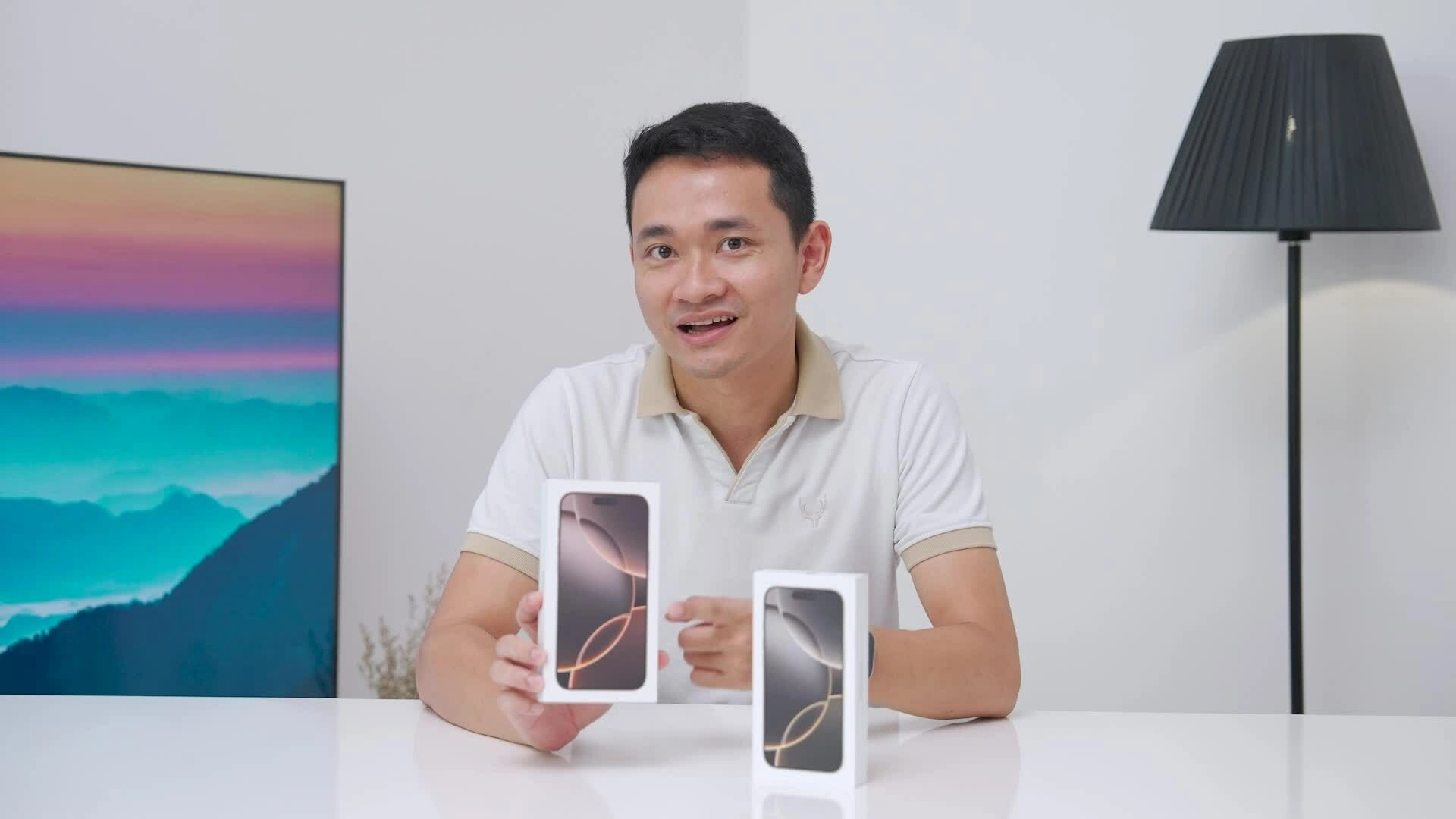 Mở hộp iPhone 16 Pro và 16 Pro Max bản đắt nhất tại Việt Nam