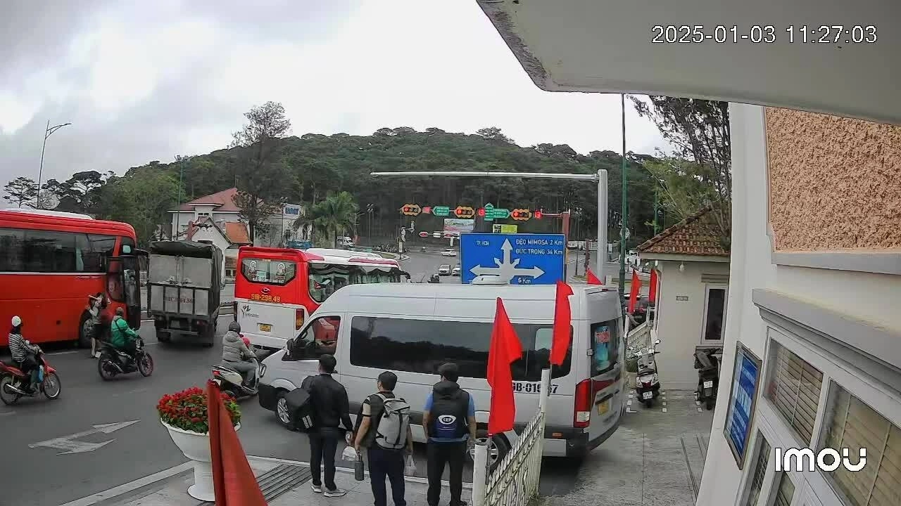 Camera ghi cảnh tài xếi đánh người ở Đà Lạt