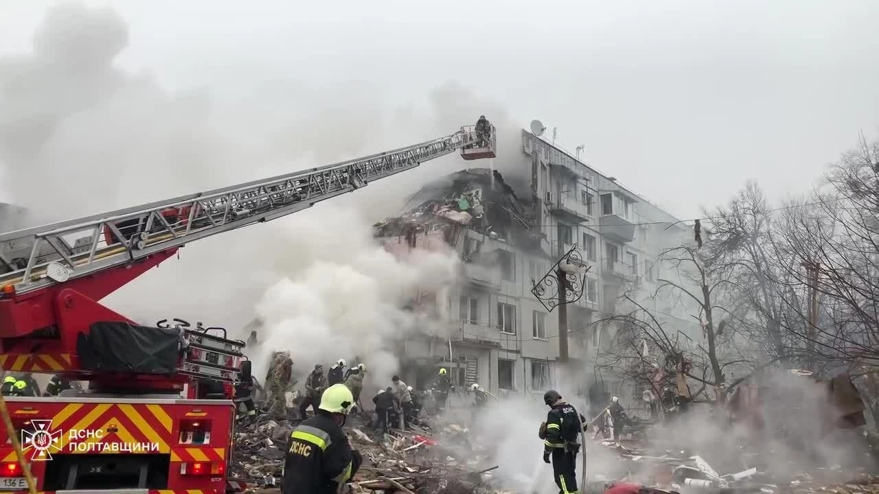 Nga phóng loạt tên lửa, UAV vào hạ tầng Ukraine khiến 8 người chết