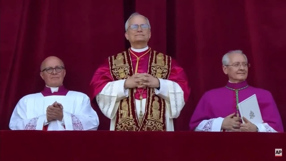 Tân Giáo hoàng Leo XIV ra mắt