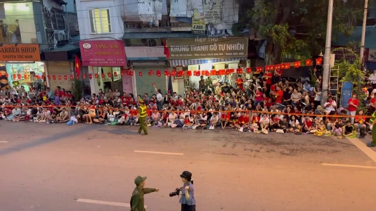 Người dân hát