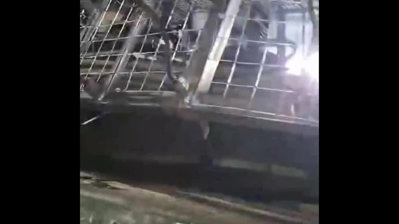 Ukraine sao chép ‘giáp lông nhím’ của xe tăng Nga