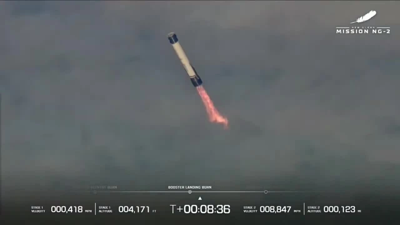 Tên lửa tái sử dụng của Blue Origin lần đầu đáp thành công