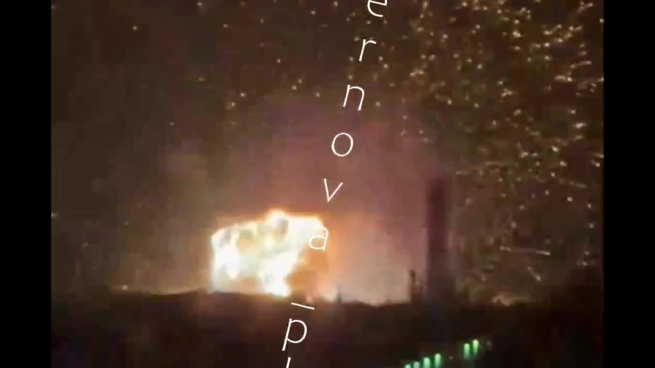 Ukraine tập kích cảng biển lớn của Nga, nghi đánh trúng trận địa S-400