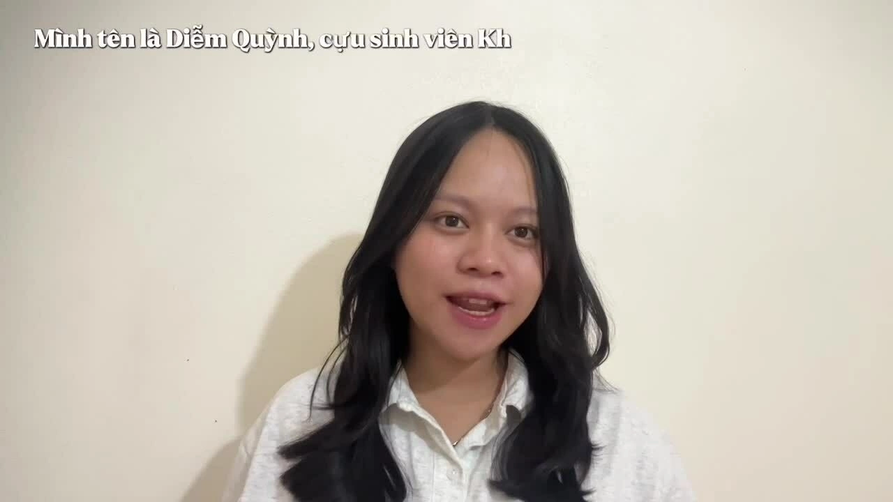 Thủ khoa vượt định kiến để học ngôn ngữ 'như giá đỗ bẻ vụn'