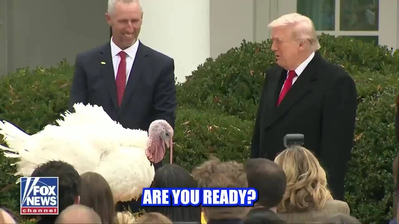 Ông Trump xá tội cho gà tây