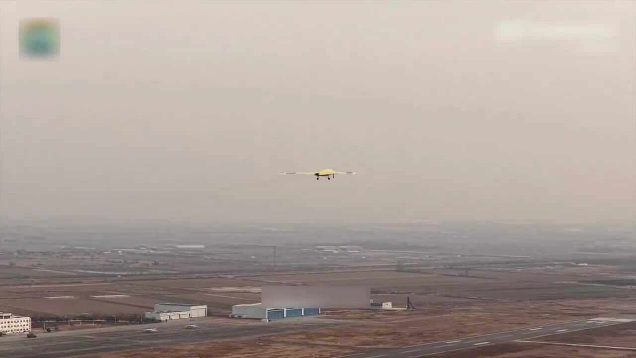 UAV tàng hình cỡ lớn Trung Quốc lần đầu bay thử